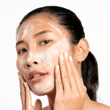 Load image into Gallery viewer, Australian Kakadu Plum Gummy Facial Cleanser