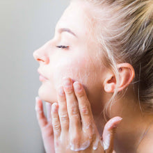 Load image into Gallery viewer, Botanical A Cleanser